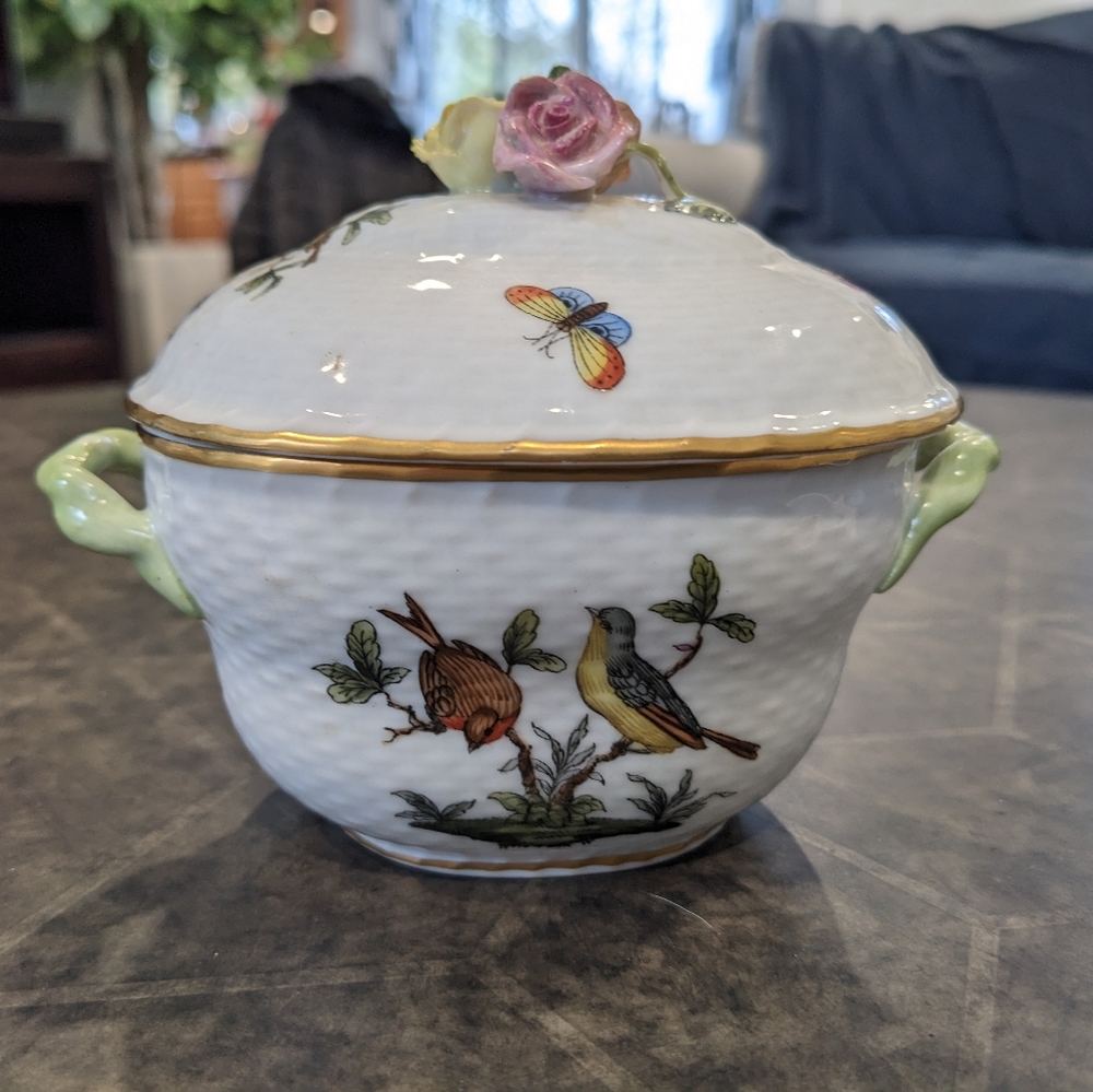 Herend Rothschild Bird Bon Bon